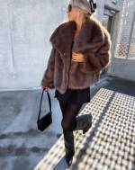 Taupė Luxurious Short Fur Coat