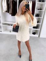 Juoda Lengvai Krintanti Suknelė Su Blizgučiais