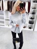 Pelēks Maigs Adījuma Džemperis Ar Augstu Apkakli