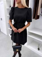 Juoda Suknelė Su Juosmens Dirželiu