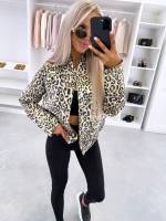 Leopardas Striukė Su Leopardiniu Raštu
