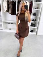 Ruda Suknelė Su Paryškintu Liemeniu Ir Platėjančiu Siluetu