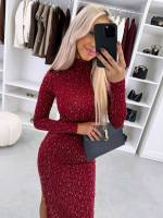 Juoda Tampraus Audinio Suknelė Su Cirkoniais Ir Skeltuku