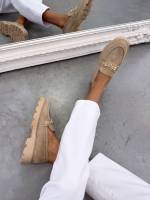 Roosa Kuldse Detailiga Seemisnahksed Mokassiinid