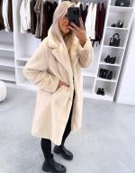 Helebeež Kerge Ja Pehme Trukkidega Mantel