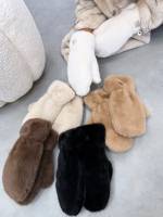 Beež Pehmed Ja Soojad Kindad