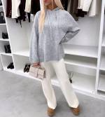 Pilka Minkštas Džemperis Su Gobtuvu