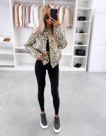 Leopardas Striukė Su Leopardiniu Raštu