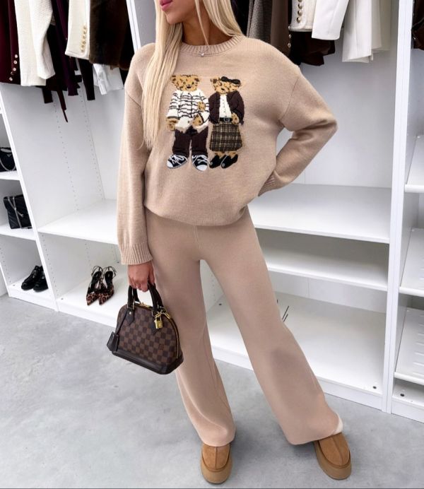 Bēša Stilīgs Un ērts Džemperis