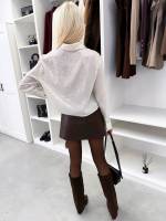 Šviesiai Smėlio Spalvos Trumpintas Blizgučiais Siuvinėtas Topas