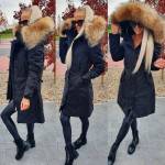 Черный Зимняя куртка с натуральным мехом и водонепроницаемым материалом.