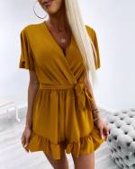 Белое Короткий комбинезон с лентой посередине